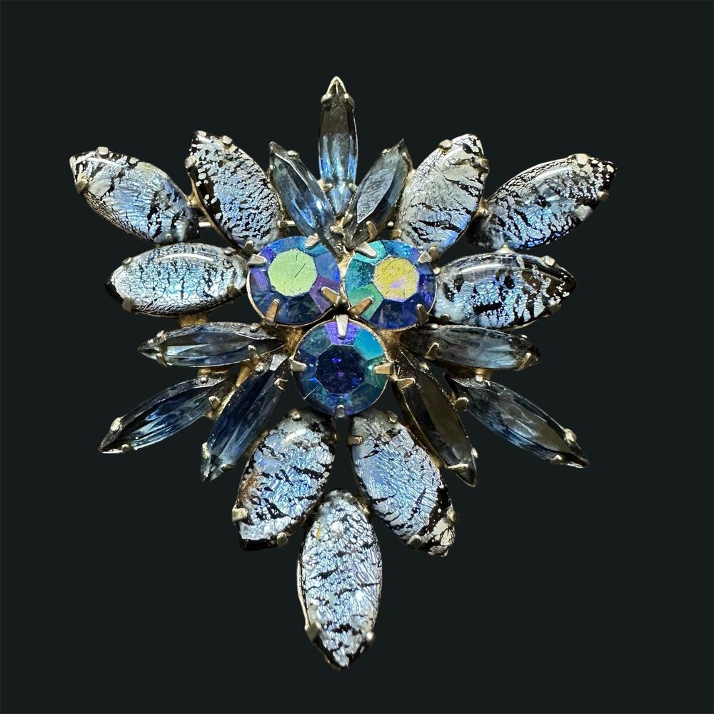 Vintage Brooch - Trilateral Blue AB - Molded Stones